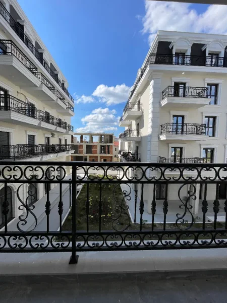 Tirane, shitet apartament 2+1+Aneks+Ballkon , 129 m² 239.900 € (sauk)
