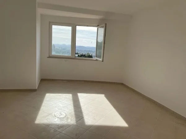 Tirane, shitet apartament 2+1+Aneks+Ballkon Kati 2, 109 m² 150.000 € (fresku)