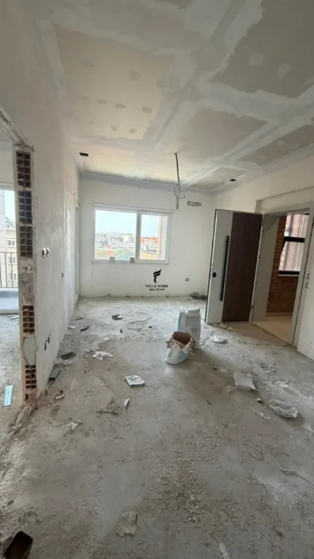 Tirane, shitet apartament 1+1 Kati 3, 54 m² 125.000 € (RRUGA E KAVAJES)