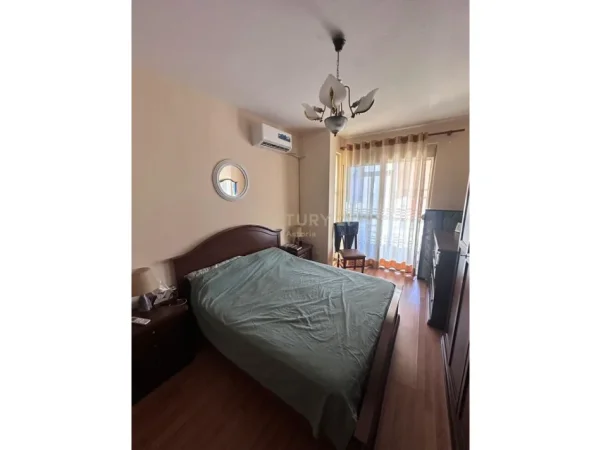 Tirane, jepet me qera apartament 2+1 Kati 4, 90 m² 750 € 
