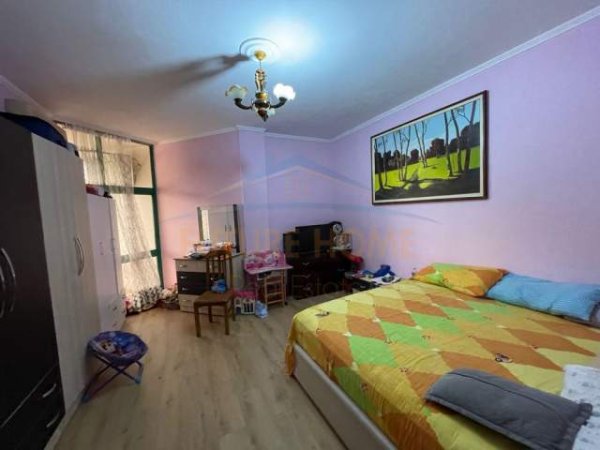 Tirane, shitet apartament 2+1 Kati 9, 89 m² 220.000 Euro (Qender)