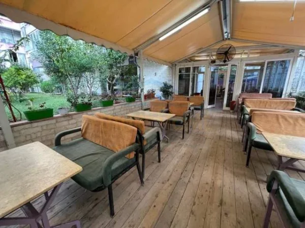 Tirane, shitet lokal Kati 0, 50 m² 240.000 Euro (KOMUNA E PARISIT)