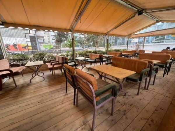 Tirane, shitet lokal Kati 0, 50 m² 240.000 Euro (KOMUNA E PARISIT)