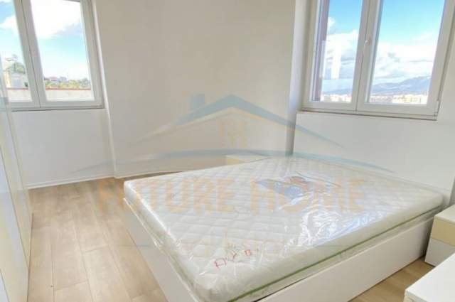 Tirane, jepet me qera apartament 2+1 Kati 8, 102 m² 450 Euro (Komlpeksi Geand Gallery)