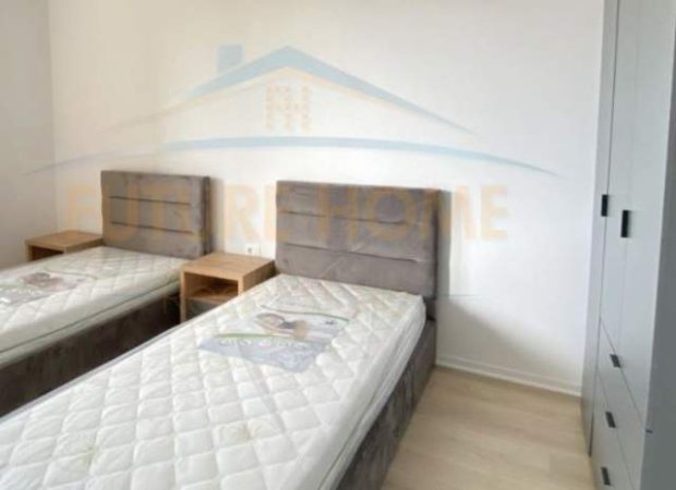 Tirane, jepet me qera apartament 2+1 Kati 8, 102 m² 450 Euro (Komlpeksi Geand Gallery)