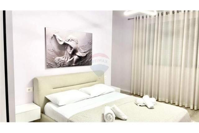 Tirane, jepet me qera apartament 1+1 72 m² 650 Euro (Stadiumi Qemal Stafa)