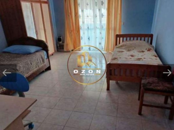 Tirane, jepet me qera apartament 2+1 Kati 7, 120 m² 650 Euro (Laprak)