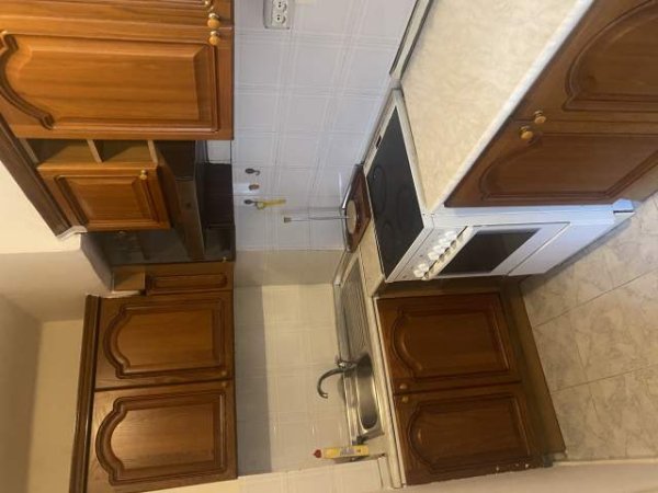Tirane, jepet me qera apartament 2+1+A+BLK Kati 5, 85 m² 600 euro ne muaj (Mine peza)