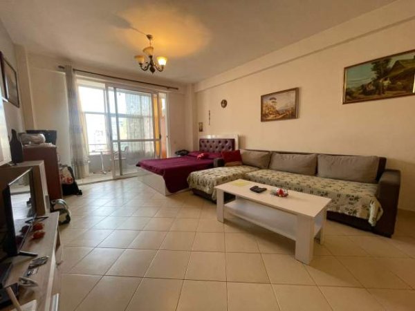 Tirane, jepet me qera apartament Kati 7, 58 m² 300 Euro (Astir)
