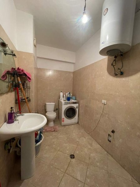 Tirane, jepet me qera apartament Kati 7, 58 m² 300 Euro (Astir)