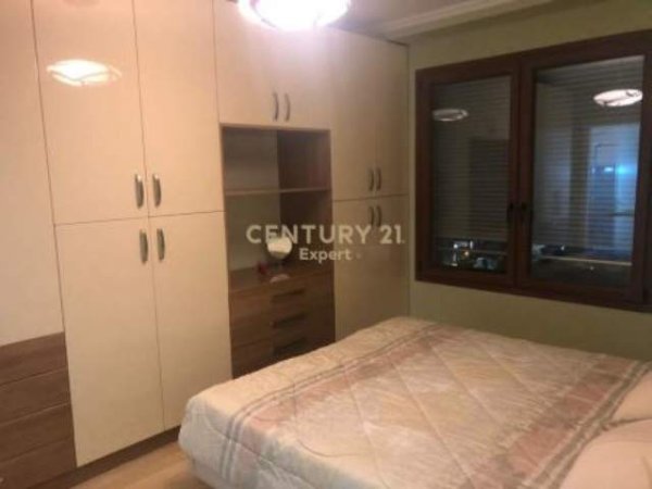 Tirane, jepet me qera apartament 3+1+BLK Kati 3, 110 m² 800 Euro (Kompleksi Delijorgji)