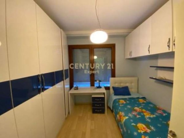 Tirane, jepet me qera apartament 3+1+BLK Kati 3, 110 m² 800 Euro (Kompleksi Delijorgji)