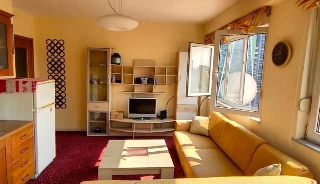 Tirane, jepet me qera apartament 1+1 600 Euro (Rruga e Elbasanit)