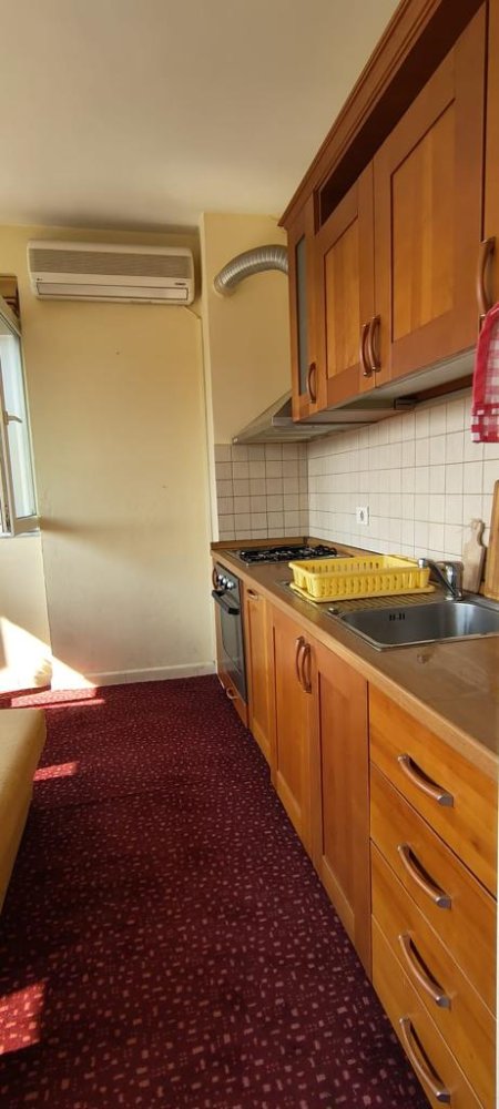 Tirane, jepet me qera apartament 1+1 600 Euro (Rruga e Elbasanit)