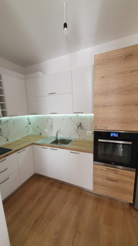Tirane, jepet me qera apartament 2+1+BLK Kati 3, 91 m² 550 Euro (Rruga e Dibres)