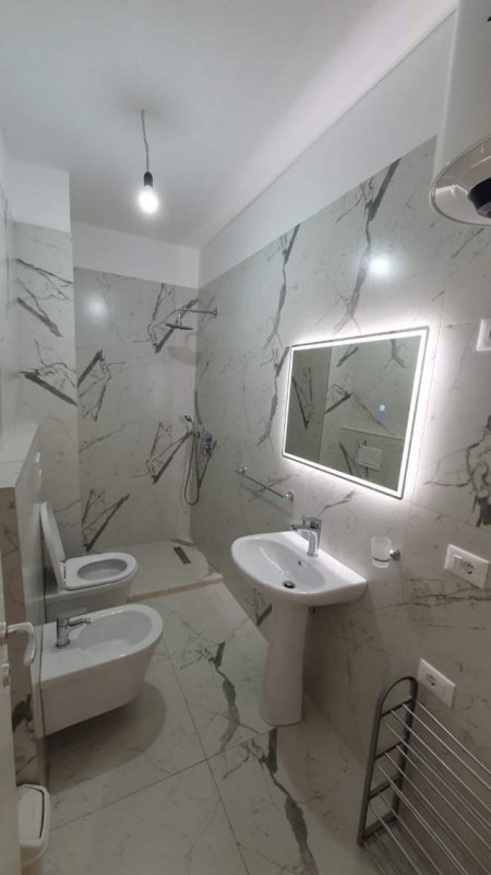 Tirane, jepet me qera apartament 2+1+BLK Kati 3, 91 m² 550 Euro (Rruga e Dibres)