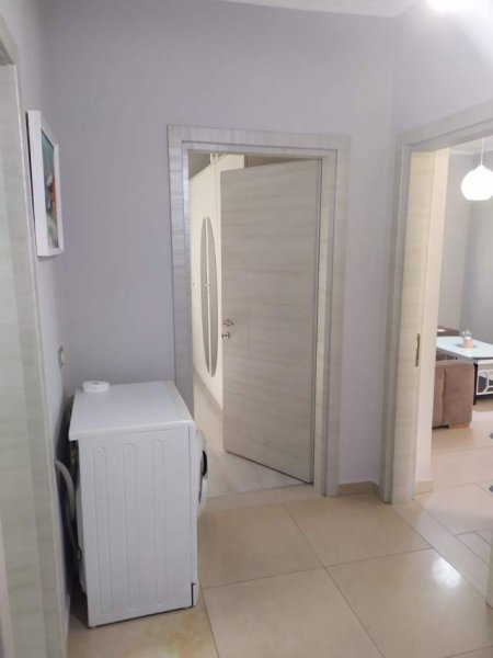 Tirane, jepet me qera apartament 1+1+BLK Kati 3, 63 m² 500 Euro (Myslym Shyr)