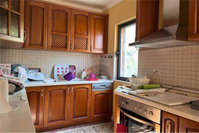 Tirane, jepet me qera apartament 3+1+A+BLK Kati 2, 140 m² 800 Euro (Tregu Cam)