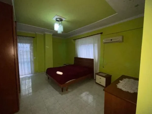 Tirane, ofert apartament 2+1 120 m² 500 Euro (Laprake)