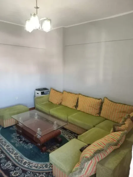 Tirane, jepet me qera apartament 2+1 Kati 8, 70 m² 450 Euro (Don Bosko)