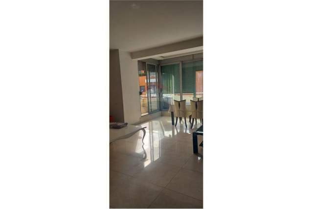 Tirane, jepet me qera apartament 2+1 Kati 8, 90 m² 550 Euro (Zogu i Zi)