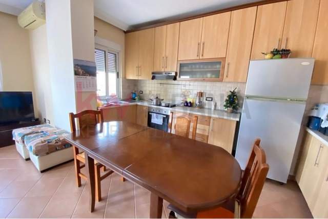 Tirane, jepet me qera apartament 2+1+BLK Kati 5, 125 m² 700 Euro (Rruga e Elbasanit, Rruga e Elbasanit, Tiranë, Shqi)