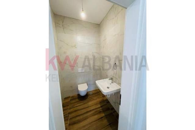 Tirane, jepet me qera apartament 3+1 Kati 10, 110 m² 650 Euro (Rruga Frosina Plaku, 21 Dhjetori, Tiranë, Shqipëri)