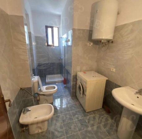 Durres, jepet me qera apartament 1+1+BLK Kati 4, 66 m² 250 Euro (hotel adriatik)
