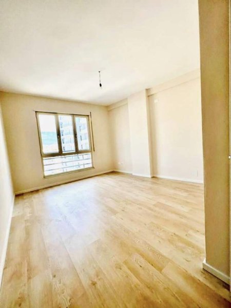 Tirane, ofert apartament 107 m²  (Rruga Karl Gega,Stacioni Trenit)