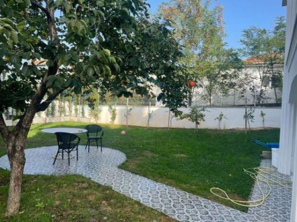 Tirane, shes Vile 4+1+A+BLK Kati 0, 360 m² 320.000 Euro