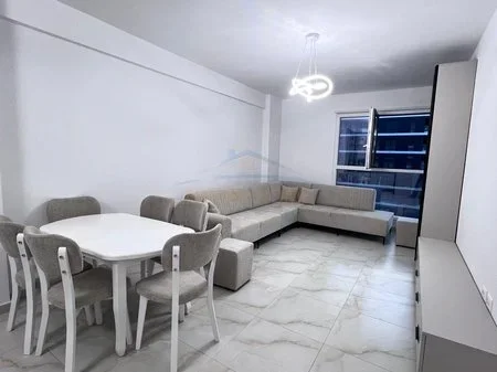 Tirane, jepet me qera apartament 1+1 Kati 4, 77 m² 600 € (DON BOSKO)