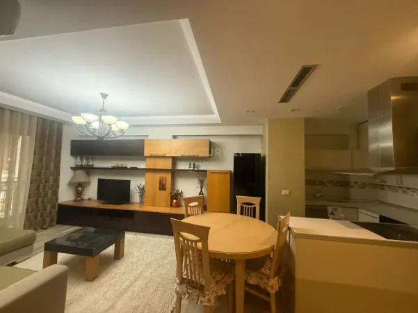 Tirane, jepet me qera apartament 2+1 Kati 2, 84 m² 650 € 