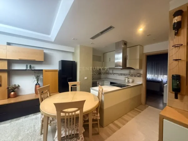 Tirane, jepet me qera apartament 2+1 Kati 2, 84 m² 650 € 