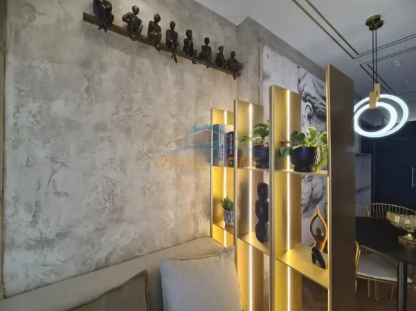 Tirane, jepet me qera apartament 1+1+Ballkon Kati 21, 62 m² 1.100 € (KOMPLEKSI GARDEN BUILDING)