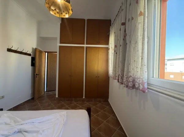 Tirane, jepet me qera apartament 1+1+Ballkon Kati 6, 60 m² 600 € (Blloku i Ambasadave)