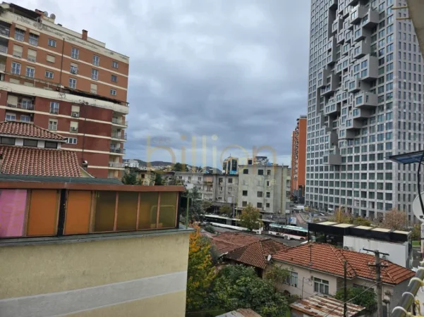Tirane, shitet 1+1 , 65 m² (Rruga Elbasanit)