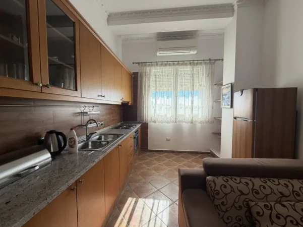 Tirane, jepet me qera apartament 1+1 Kati 6, 71 m² 600 € (Blloku i Ambasadave)