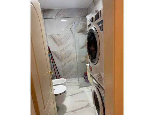 Tirane, shitet 1+1 , 87 m² (Bulevardi Zogu i Pare)