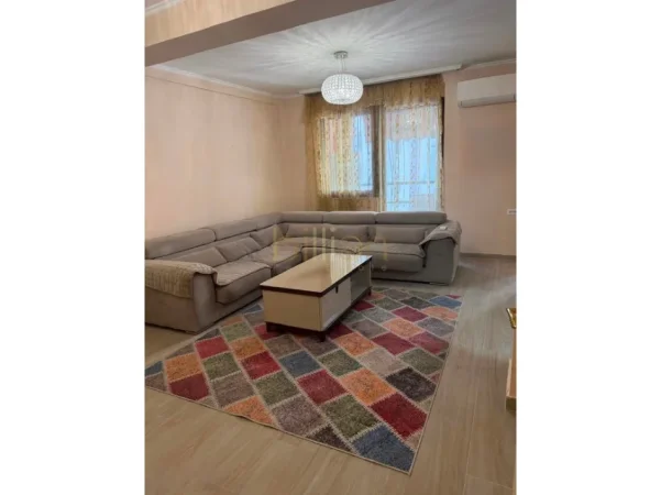 Tirane, shitet 1+1 , 87 m² (Bulevardi Zogu i Pare)
