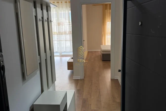 Tirane, jepet me qera apartament 1+1+Ballkon Kati 4, 70 m² 500 € (5 Maji)