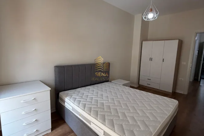 Tirane, jepet me qera apartament 1+1+Ballkon Kati 4, 70 m² 500 € (5 Maji)