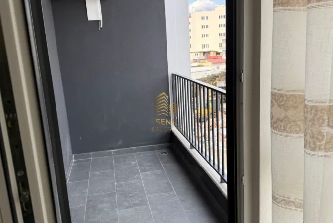Tirane, jepet me qera apartament 1+1+Ballkon Kati 4, 70 m² 500 € (5 Maji)