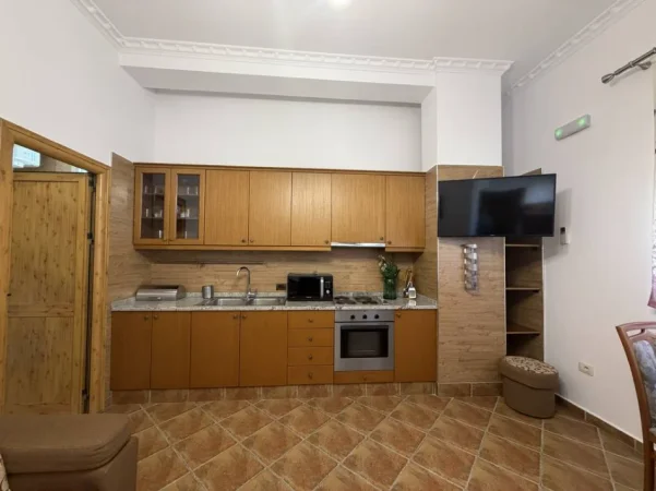 Tirane, jepet me qera apartament 1+1+Ballkon Kati 6, 60 m² 600 € (Rruga Skënderbeg)