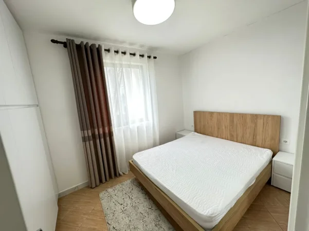 Tirane, jepet me qera apartament 1+1 Kati 1, (jordan misja)