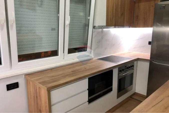 Tirane, jepet me qera apartament 1+1 Kati 2, 65 m² (Myslym Shyri)