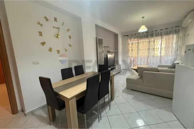Tirane, jepet me qera 1+1+Ballkon , 74 m² 460 € (Mikel murani)