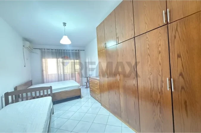 Tirane, jepet me qera 1+1+Ballkon , 74 m² 460 € (Mikel murani)