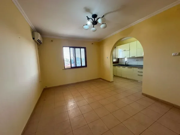 Tirane, shitet apartament 2+1+Ballkon Kati 5, 73 m² 120.000 € (Laprake)