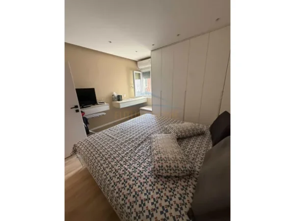 Tirane, shes apartament 1+1+Ballkon Kati 2, 47 m² 120.000 € (kombinat)