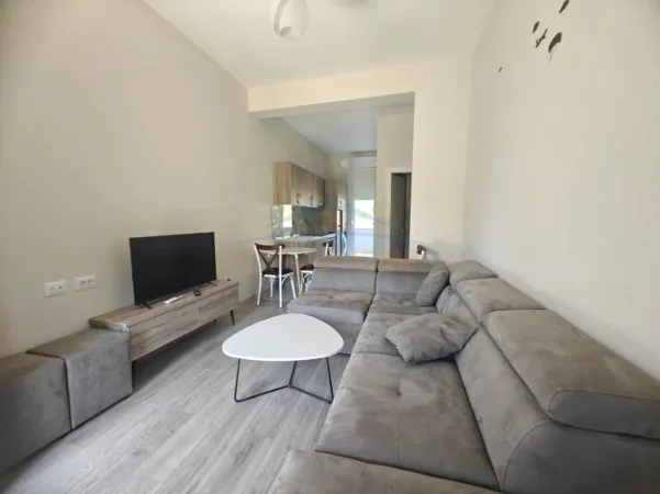 Tirane, jepet me qera apartament 1+1+Ballkon Kati 2, 70 m² 500 € (KOMPLEKSI URBAN GATE)